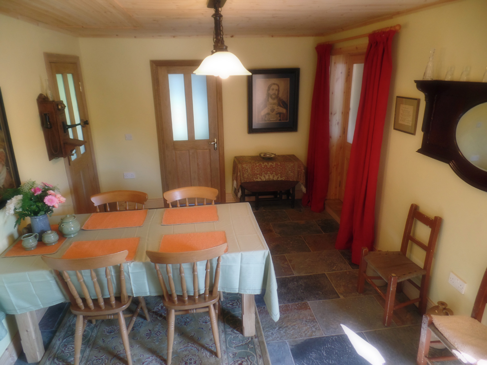 The breakfast room